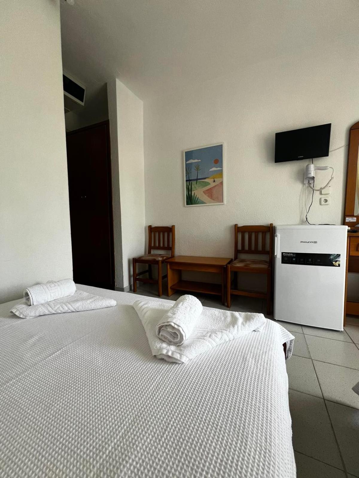 Hotel Proteas Ormos Prinou  Ruang foto