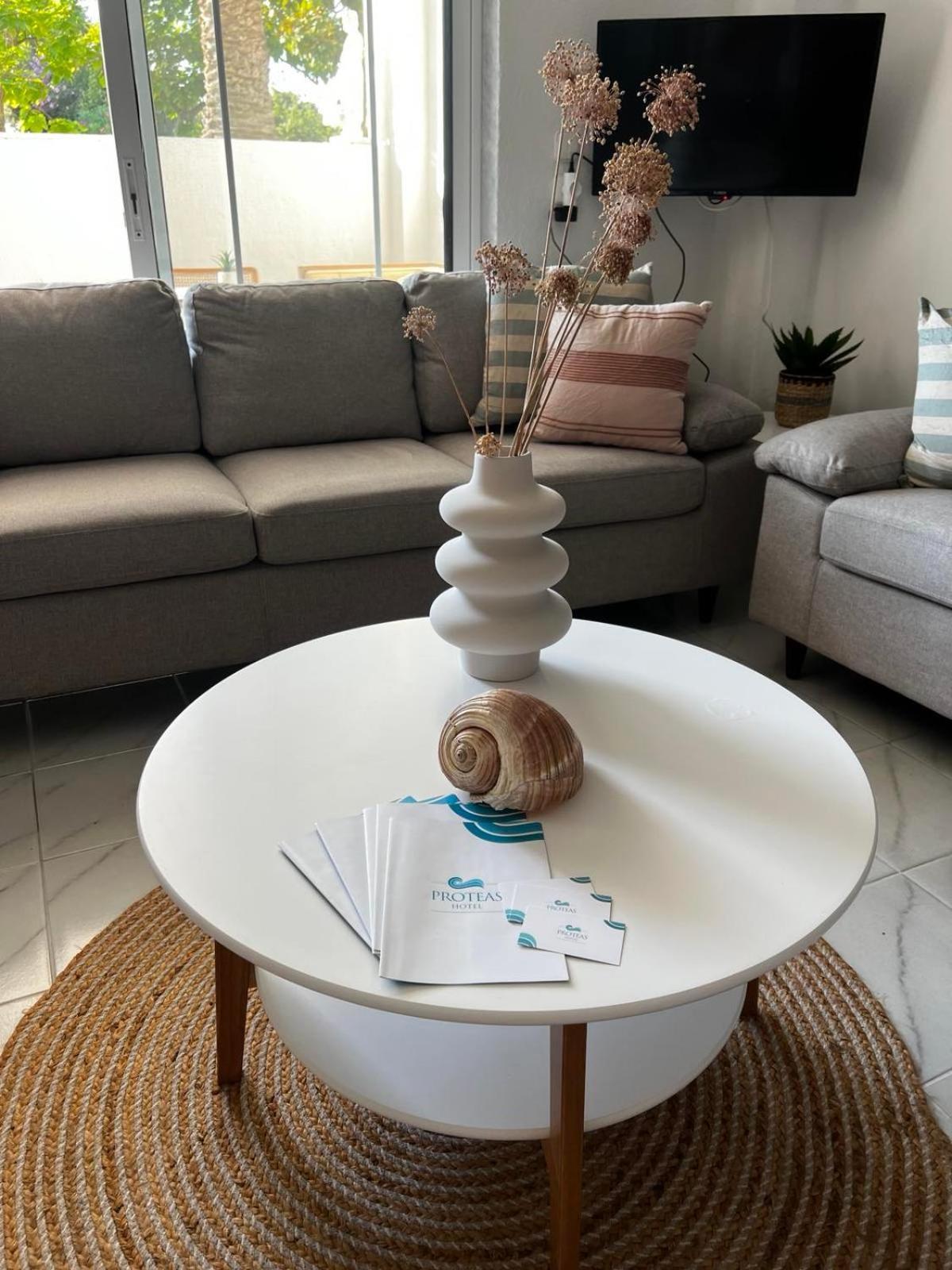 Hotel Proteas Ormos Prinou  Bagian luar foto
