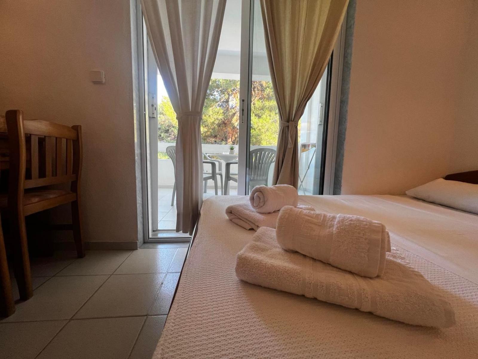Hotel Proteas Ormos Prinou  Ruang foto