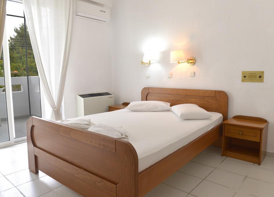 Hotel Proteas Ormos Prinou  Bagian luar foto
